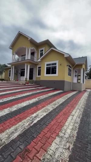 5 Bedrooms House for Rent in Mbezi Beach Africana, Dar Es Salaam