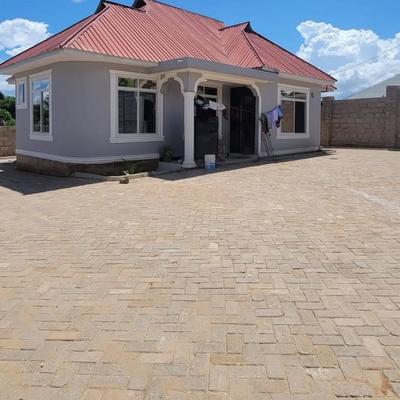 Nyumba ya vyumba vitatu inauzwa Madale Mivumoni, Dar Es Salaam (500 sqm)