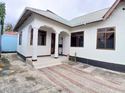 Nyumba ya vyumba vitatu inapangishwa Tabata Kinyerezi, Dar Es Salaam