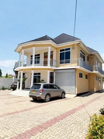 Nyumba ya vyumba vinne inapangishwa Tegeta Nyuki Kawe Beach, Dar Es Salaam