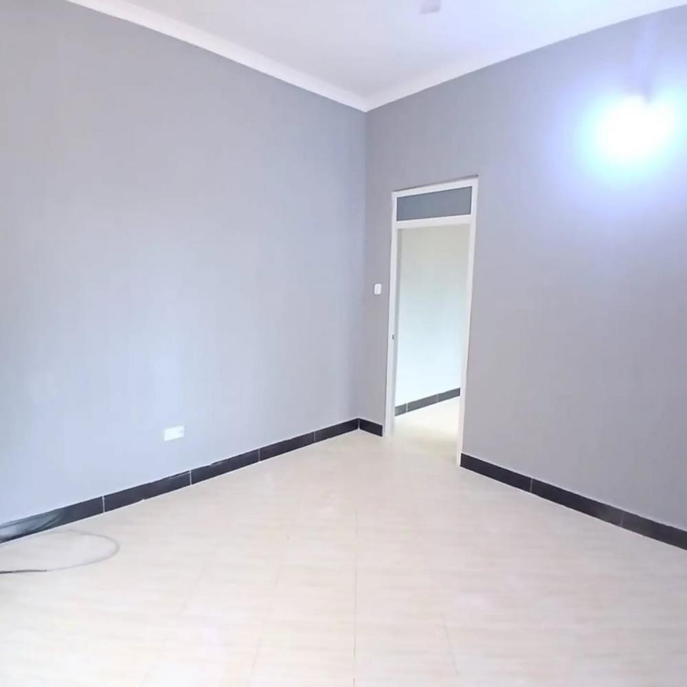 media -8