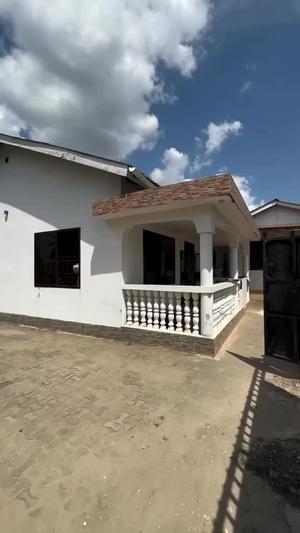 Nyumba/Apartment ya vyumba vitatu inapangishwa Mbezi Beach, Dar Es Salaam