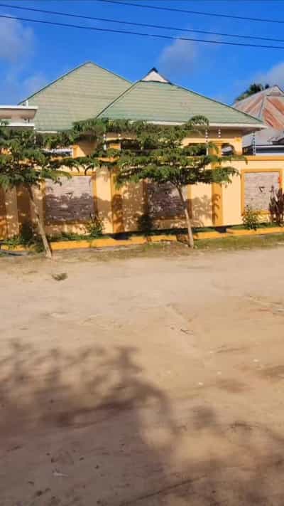 Nyumba ya vyumba vinne inauzwa Mbagala Chamaz Magengeni, Dar Es Salaam (600 sqm)