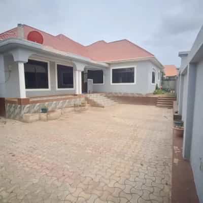 5 Bedrooms House for Sale in Mkolani Nyahingi Texas, Mwanza