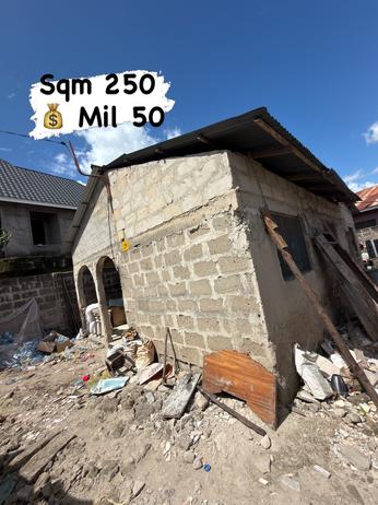 Nyumba ya vyumba vitatu inauzwa Tabata Segerea, Dar Es Salaam (250 sqm) Nyumba ya vyumba vitatu inauzwa Tabata Segerea, Dar Es Salaam (250 sqm)