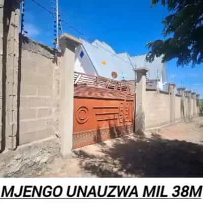 Nyumba ya vyumba vitatu inauzwa Buhongwa Bulale, Mwanza (600 sqm)