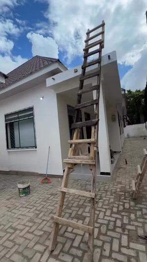 Nyumba ya vyumba vinne inapangishwa Kinondoni, Dar Es Salaam