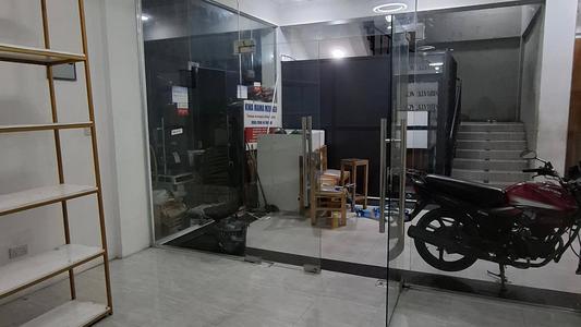 Duka linapangishwa Sinza B, Dar Es Salaam