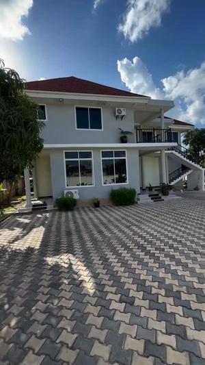 7 Bedrooms House for Rent in Mbezi Beach, Dar Es Salaam 7 Bedrooms House for Rent in Mbezi Beach, Dar Es Salaam