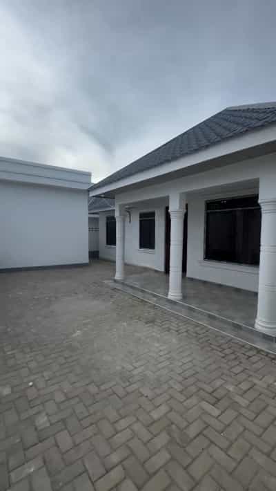 Nyumba ya vyumba vitatu inapangishwa Mbezi Beach Africana, Dar Es Salaam