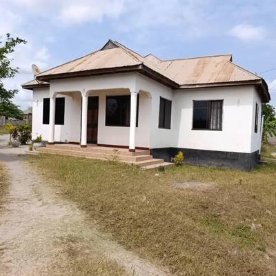 Nyumba ya vyumba vitatu inauzwa Kivule CCM, Dar Es Salaam (400 sqm) Nyumba ya vyumba vitatu inauzwa Kivule CCM, Dar Es Salaam (400 sqm)