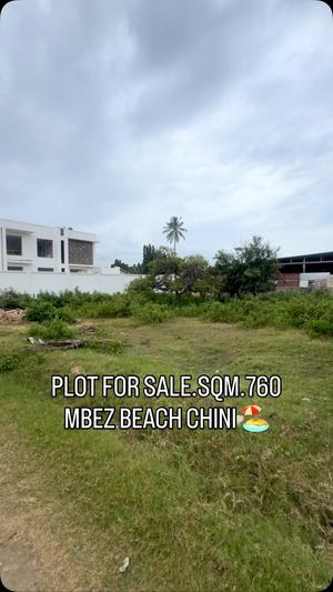 Kiwanja kinauzwa Mbezi Beach Chini, Dar Es Salaam (760 sqm) Kiwanja kinauzwa Mbezi Beach Chini, Dar Es Salaam (760 sqm)