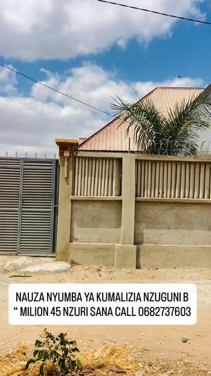 4 Bedrooms House for Sale in Nzuguni B (Nzuguni Chuo), Dodoma (700 sqm)