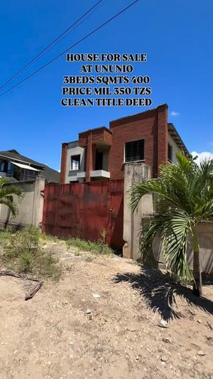 Nyumba ya vyumba vitatu inauzwa Ununio, Dar Es Salaam (400 sqm)