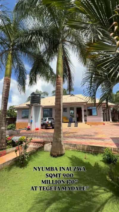 Nyumba ya vyumba vitano inauzwa Tegeta Madale, Dar Es Salaam (900 sqm) Nyumba ya vyumba vitano inauzwa Tegeta Madale, Dar Es Salaam (900 sqm)