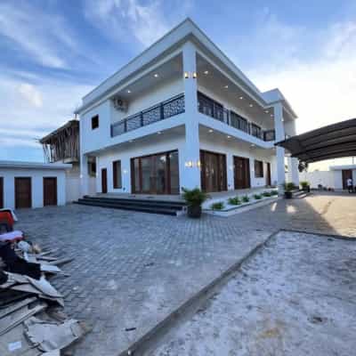 Nyumba ya vyumba vitano inauzwa KIGAMBONI GEZAULOLE, Dar Es Salaam (810 sqm) Nyumba ya vyumba vitano inauzwa KIGAMBONI GEZAULOLE, Dar Es Salaam (810 sqm)