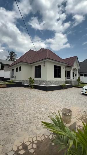 Nyumba ya vyumba vinne inauzwa Goba kwa Awadhi, Dar Es Salaam (800 sqm)
