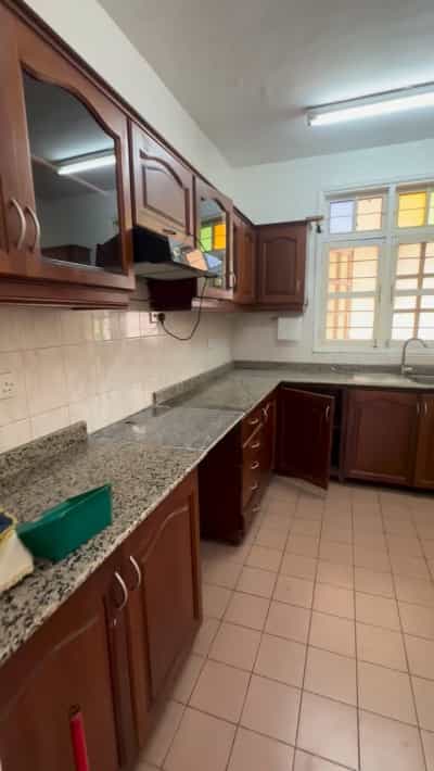 Apartment (Furnished) ya vyumba vitatu inapangishwa Upanga, Dar Es Salaam
