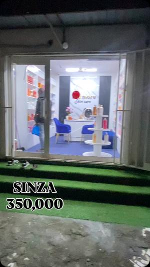 Duka linapangishwa Sinza, Dar Es Salaam