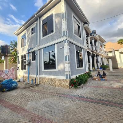 Apartment ya vyumba viwili inapangishwa Mbezi Luguruni, Dar Es Salaam Apartment ya vyumba viwili inapangishwa Mbezi Luguruni, Dar Es Salaam