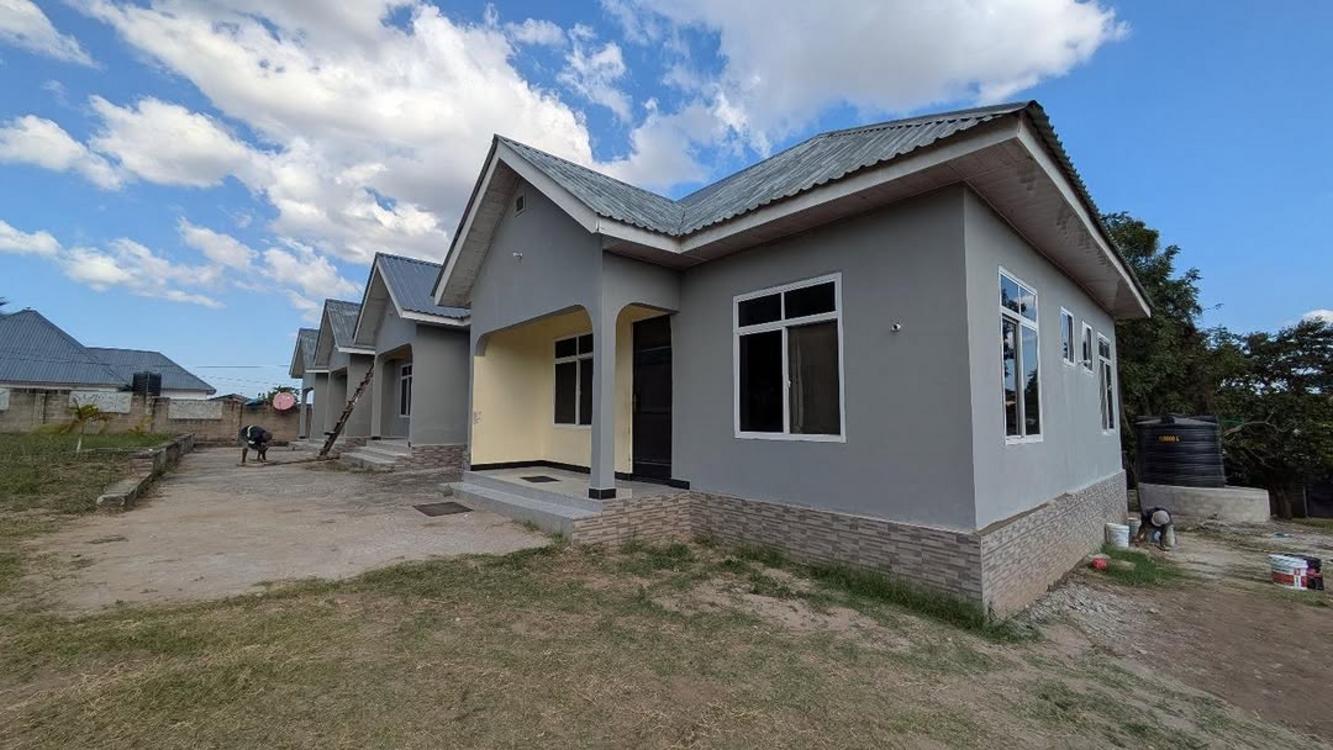 media -1 media -1
