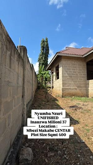 Nyumba ya vyumba vitatu inauzwa Mbezi Mwisho Makabe Centar, Dar Es Salaam (400 sqm)