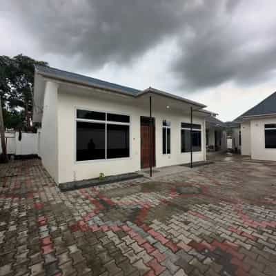 Nyumba/Apartment ya vyumba viwili inauzwa Goba, Dar Es Salaam Nyumba/Apartment ya vyumba viwili inauzwa Goba, Dar Es Salaam