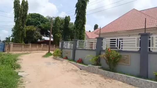 Apartment (Furnished) ya vyumba 10 inauzwa Kikuyu, Dodoma (1300 sqm) Apartment (Furnished) ya vyumba 10 inauzwa Kikuyu, Dodoma (1300 sqm)
