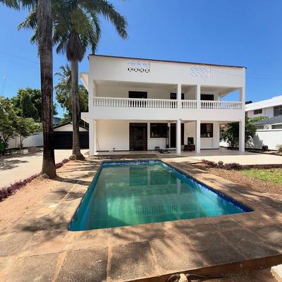 5 Bedrooms House for Rent in Masaki, Dar Es Salaam