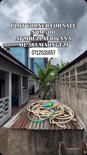 Kiwanja kinauzwa Mbezi Beach Africana, Dar Es Salaam (700 sqm)