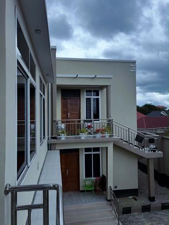 Nyumba/Apartment ya vyumba viwili inapangishwa Makongo Juu Mti Pesa, Dar Es Salaam Nyumba/Apartment ya vyumba viwili inapangishwa Makongo Juu Mti Pesa, Dar Es Salaam