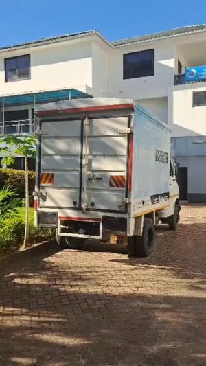 Nyumba ya vyumba vitano inauzwa Masaki, Dar Es Salaam (1397 sqm) Nyumba ya vyumba vitano inauzwa Masaki, Dar Es Salaam (1397 sqm)