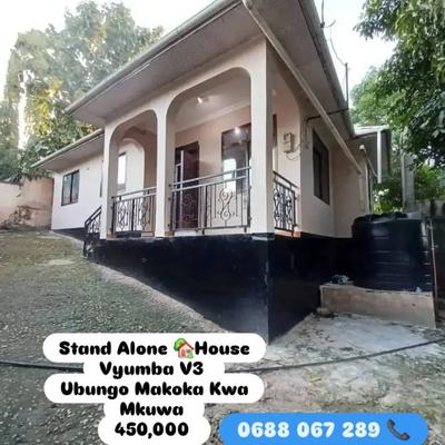 Nyumba ya vyumba vitatu inapangishwa Ubungo Makoka, Dar Es Salaam Nyumba ya vyumba vitatu inapangishwa Ubungo Makoka, Dar Es Salaam