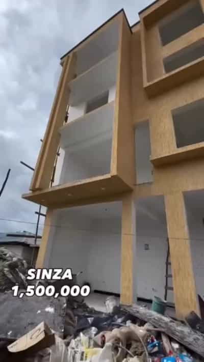 Duka linapangishwa Sinza, Dar Es Salaam