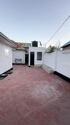 Nyumba ya vyumba viwili inapangishwa Kigamboni Ungindoni, Dar Es Salaam Nyumba ya vyumba viwili inapangishwa Kigamboni Ungindoni, Dar Es Salaam