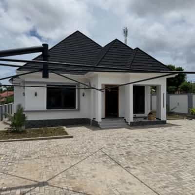 Nyumba ya vyumba vinne inauzwa Goba Lastanza, Dar Es Salaam (850 sqm)