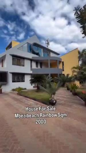 5 Bedrooms House for Sale in Mbezi Beach, Dar Es Salaam (2000 sqm)