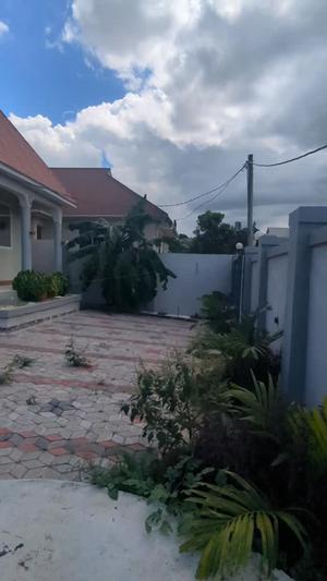 3 Bedrooms House for Sale in Tabata Kinyerezi, Dar Es Salaam (400 sqm)