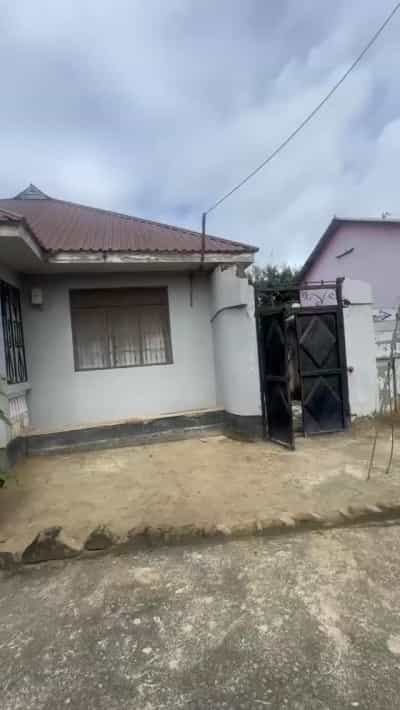 Nyumba ya vyumba vitatu inauzwa Chanika Magenge, Dar Es Salaam (400 sqm)