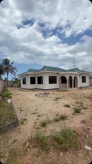 3 Bedrooms House for Rent in Tegeta Nyuki, Dar Es Salaam