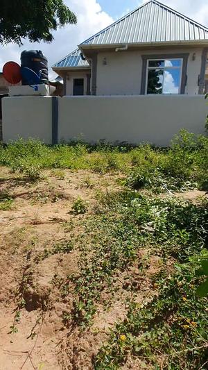 Kiwanja kinauzwa Goba Nash Park, Dar Es Salaam (200 sqm) Kiwanja kinauzwa Goba Nash Park, Dar Es Salaam (200 sqm)