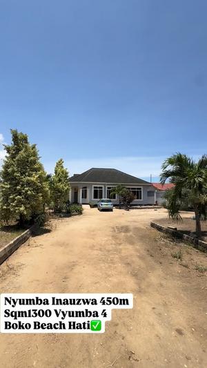 Nyumba ya vyumba vinne inauzwa Boko Beach, Dar Es Salaam (1300 sqm)