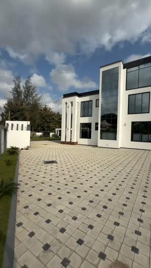 Nyumba ya vyumba 6 inauzwa Mbweni Jkt, Dar Es Salaam (1000 sqm) Nyumba ya vyumba 6 inauzwa Mbweni Jkt, Dar Es Salaam (1000 sqm)