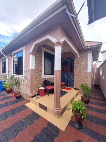 Nyumba ya vyumba vitatu inauzwa Mbagala Chamazi, Dar Es Salaam (400 sqm)