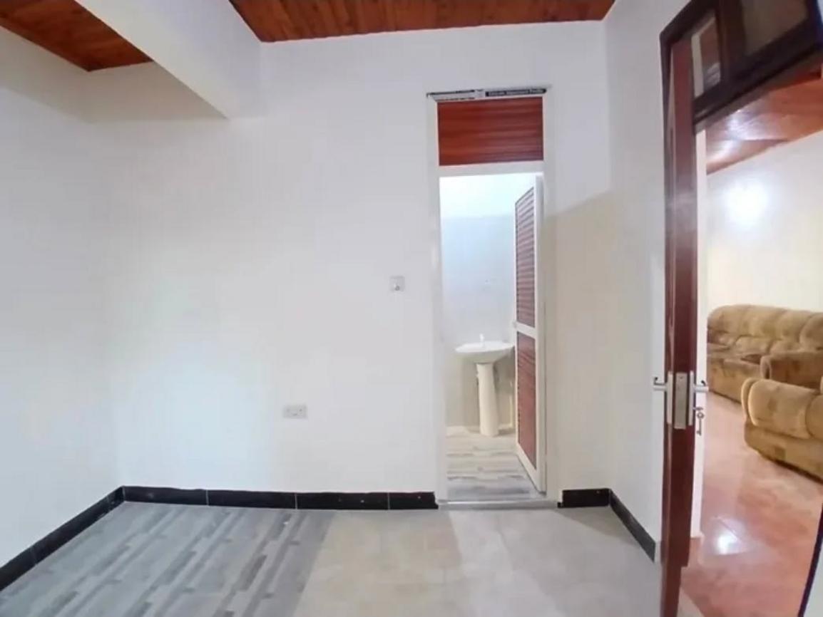 media -8