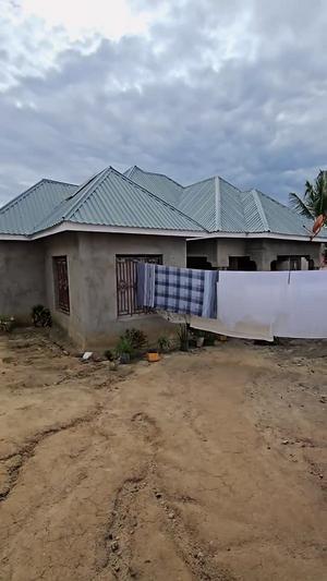 Nyumba ya vyumba vitatu inauzwa Mbezi Mwisho, Dar Es Salaam (450 sqm) Nyumba ya vyumba vitatu inauzwa Mbezi Mwisho, Dar Es Salaam (450 sqm)
