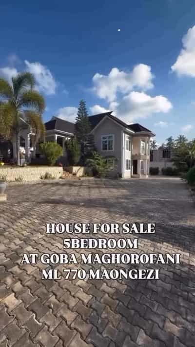 Nyumba ya vyumba 6 inauzwa Goba Maghorofa, Dar Es Salaam (2200 sqm)