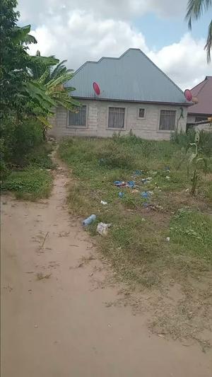 Kiwanja kinauzwa Bunju Baharia, Dar Es Salaam (400 sqm)