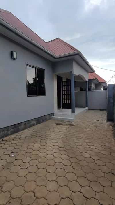 Nyumba ya vyumba viwili inauzwa Moshono, Arusha