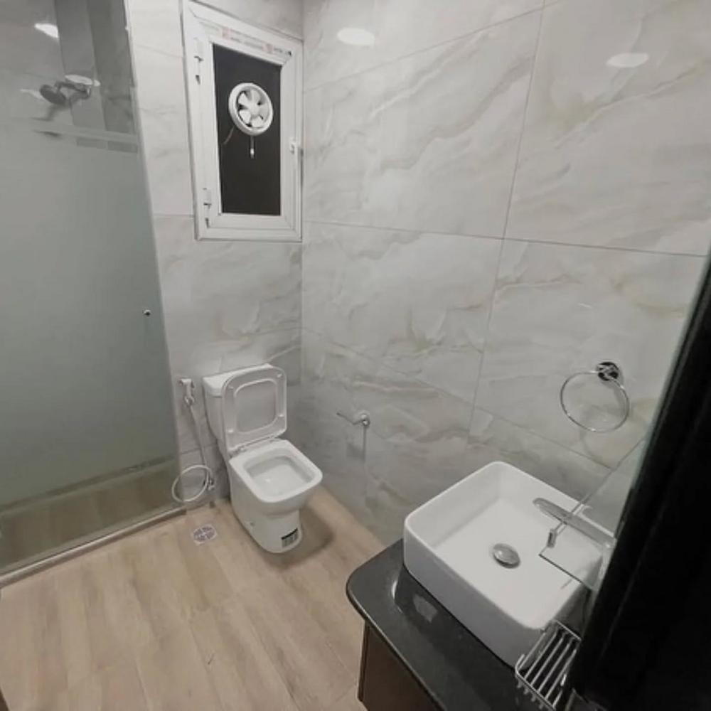 media -8 media -8